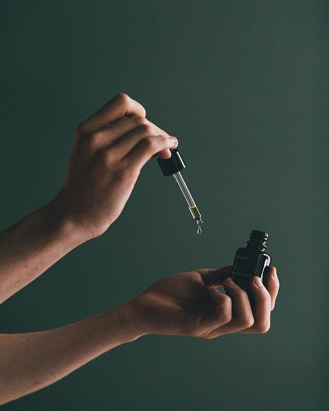 Essence Beauty Box - Natural Beauty Monthly Subscrition. - ESSENCE BEAUTY BOX